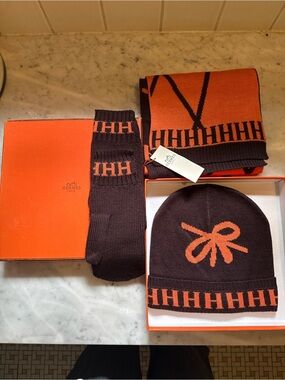 Women's Orange & Brown Knit Beanie and Mittens Set